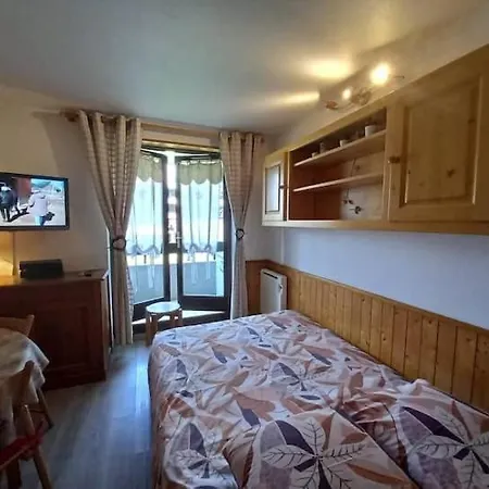 - Station De Accessible A Pied *